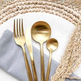 Stainless steel cutlery set polished in gold