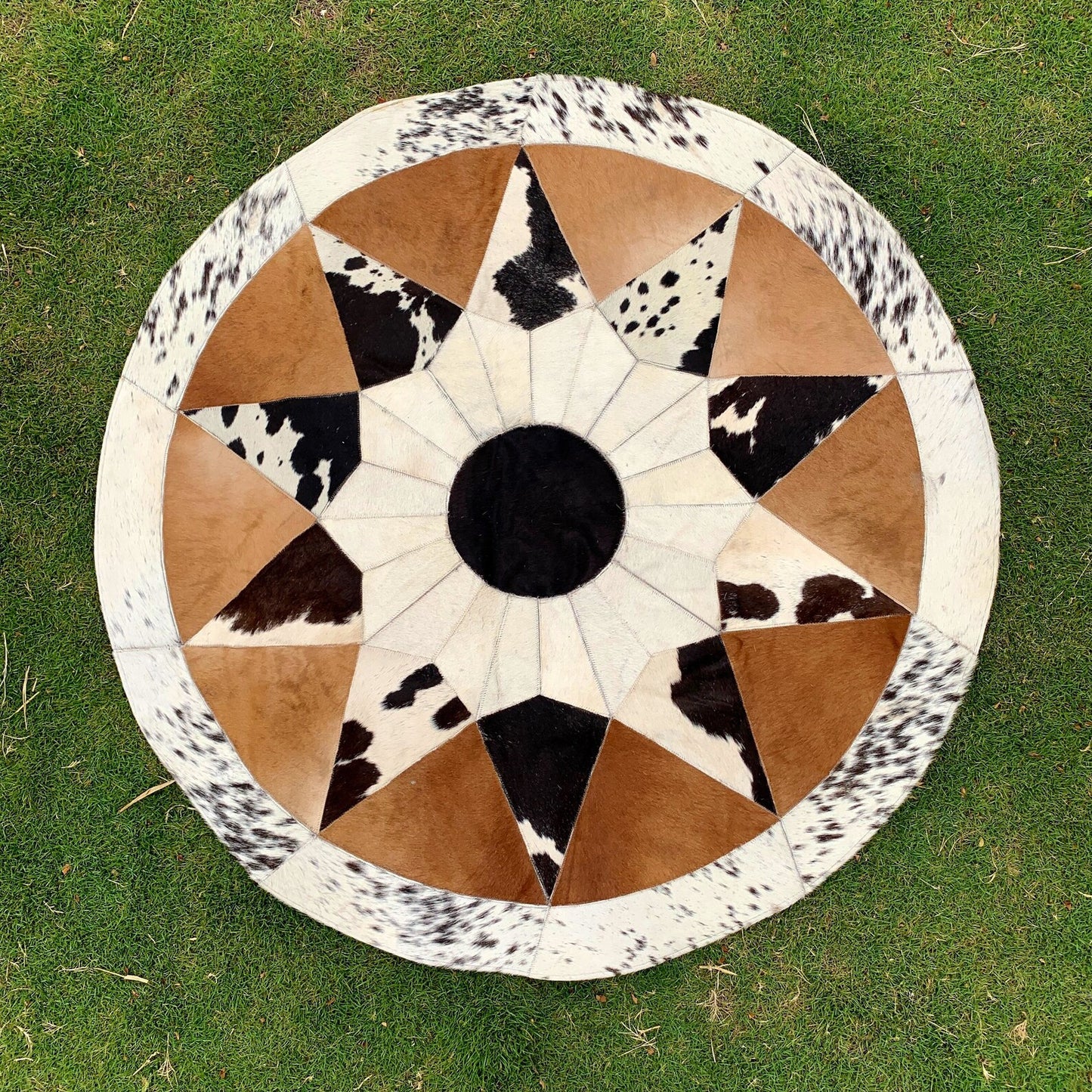 Custom Cowhide Round Patchwork Rug