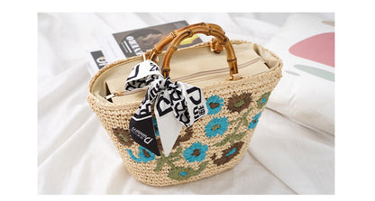 Women's straw summer beach bag