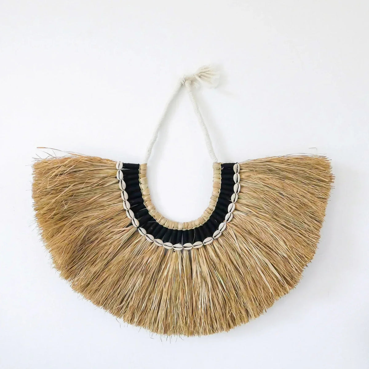 Boho Woven Raffia wall decor with sea shells – Boho Living Room