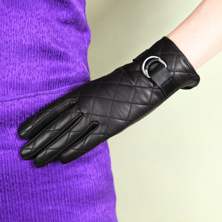Women’s Leather Gloves for Winter with Quilted Lambskin and Touchscreen Use