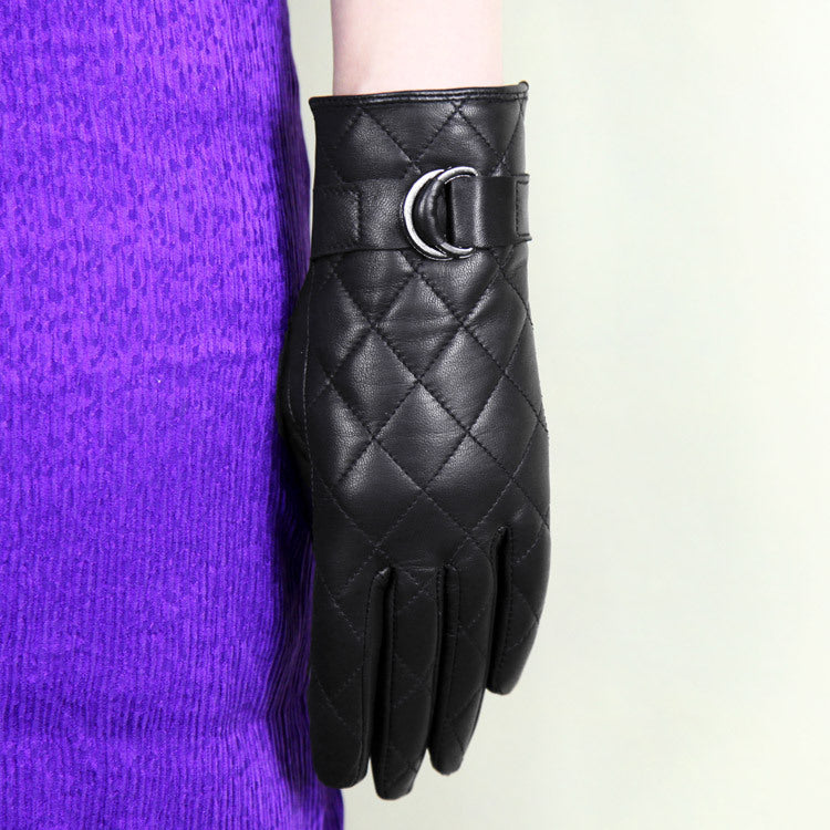 Women’s Leather Gloves for Winter with Quilted Lambskin and Touchscreen Use