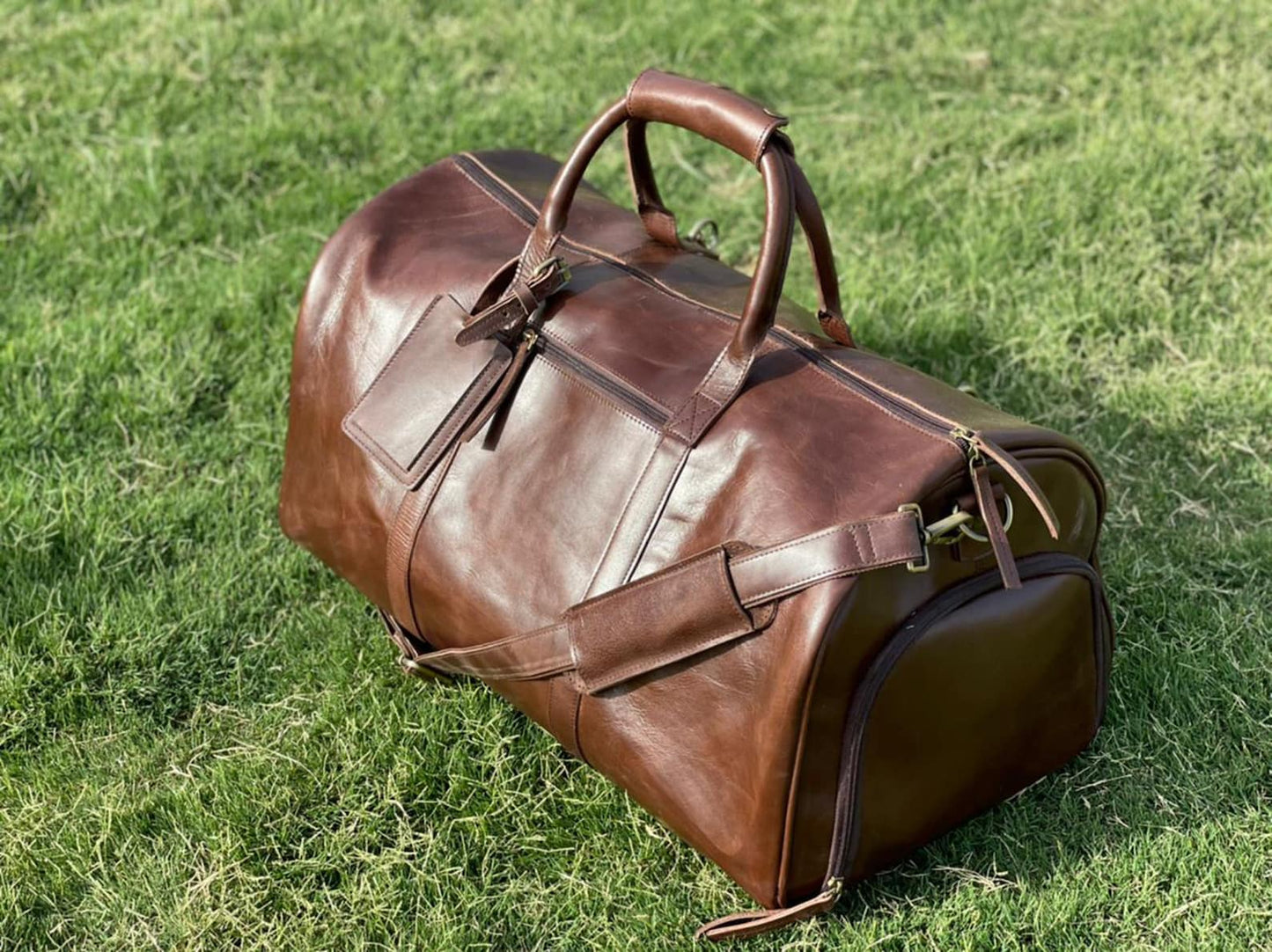 Genuine leather holdall luggage bag