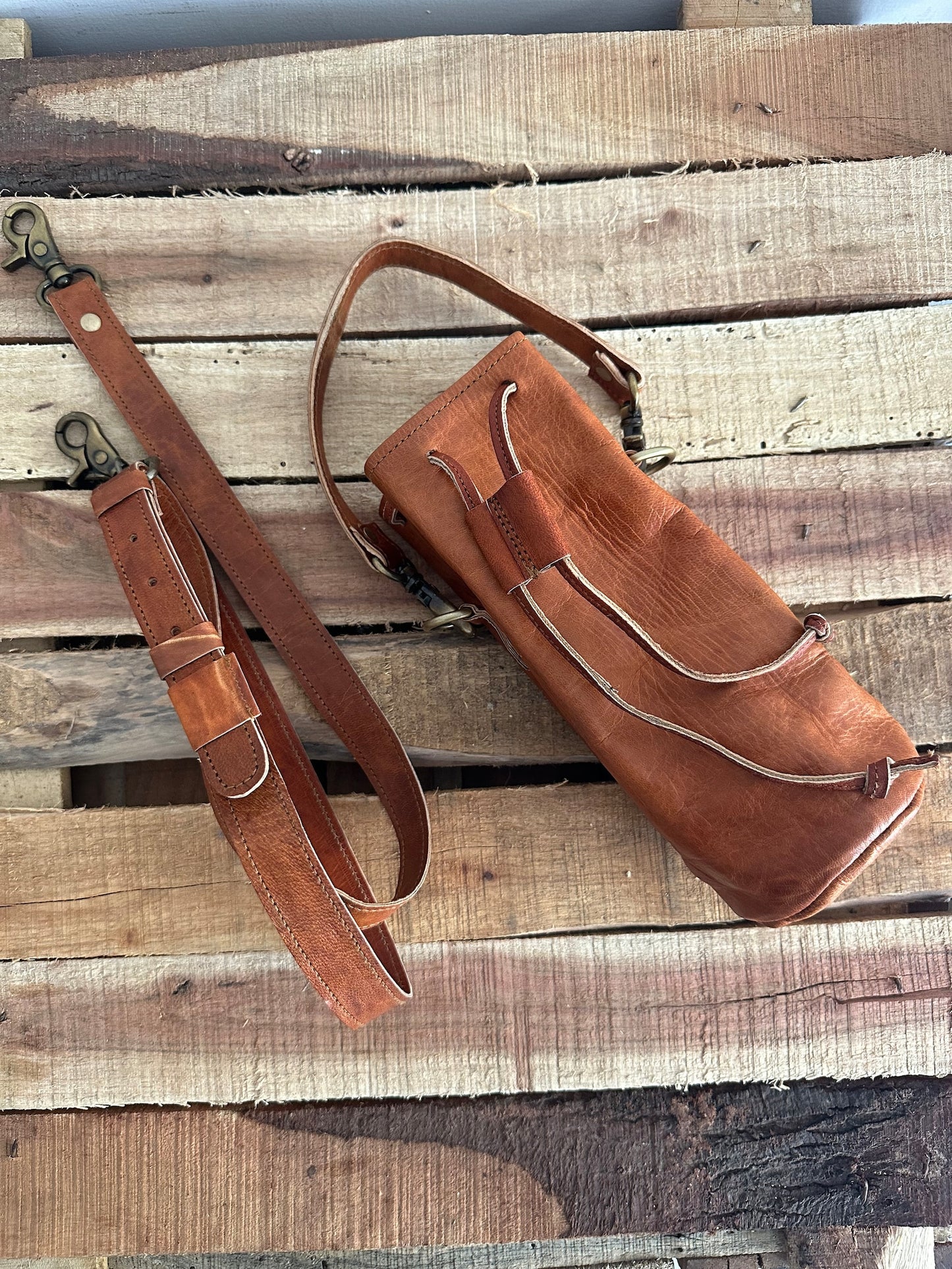 leather water bottle carrier