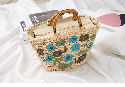 Women's straw summer beach bag
