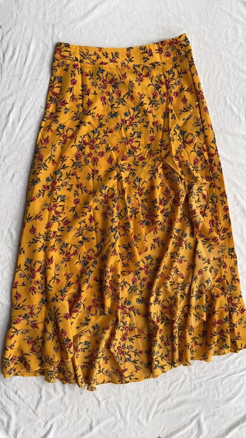 Split Thigh Maxi Skirt Beach Outfit