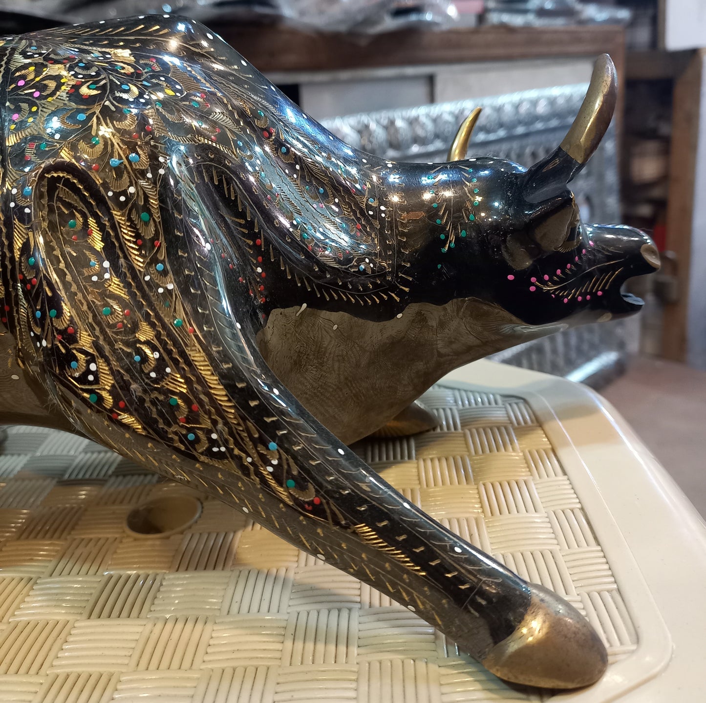 Brass Handmade Bull Statue Sculpture Decor