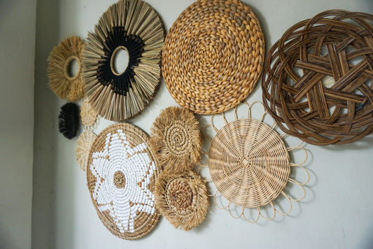 Set of round Seagrass rattan wall decoration