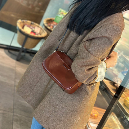 Women's retro leather crossbody bag