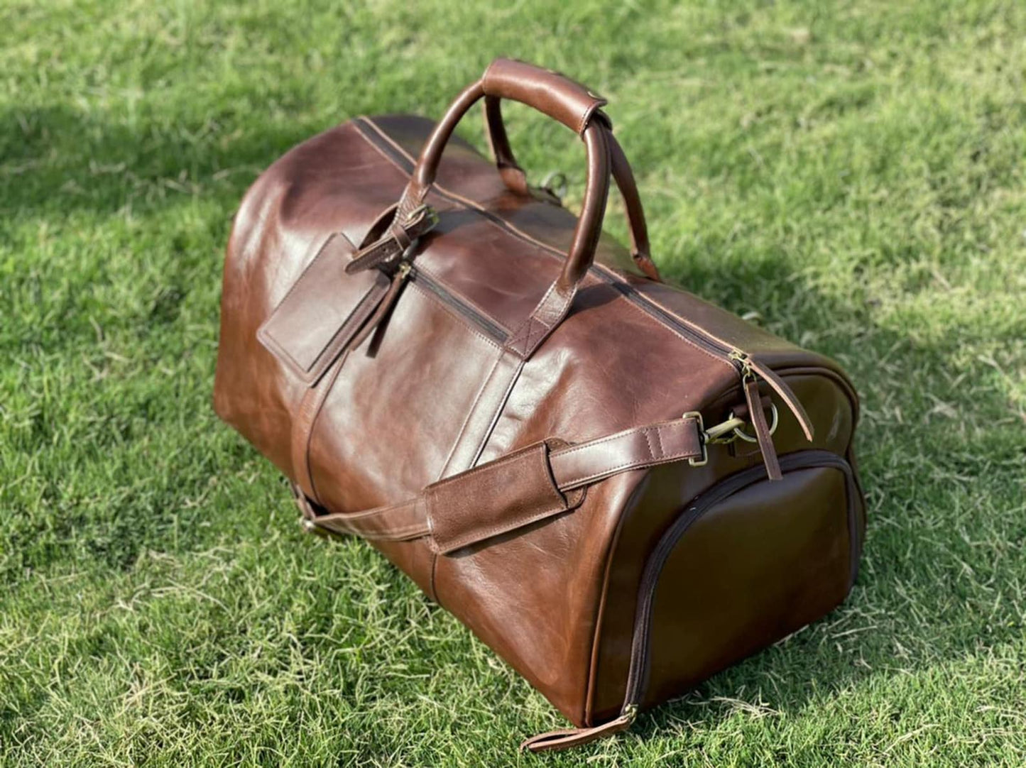 Genuine leather holdall luggage bag