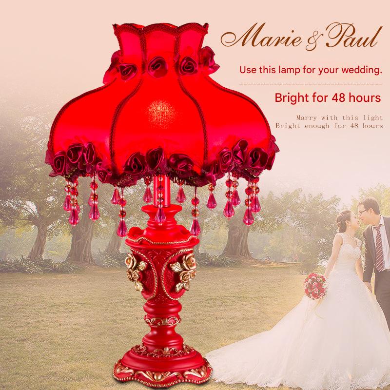 Red victorian wedding table lamp with beads