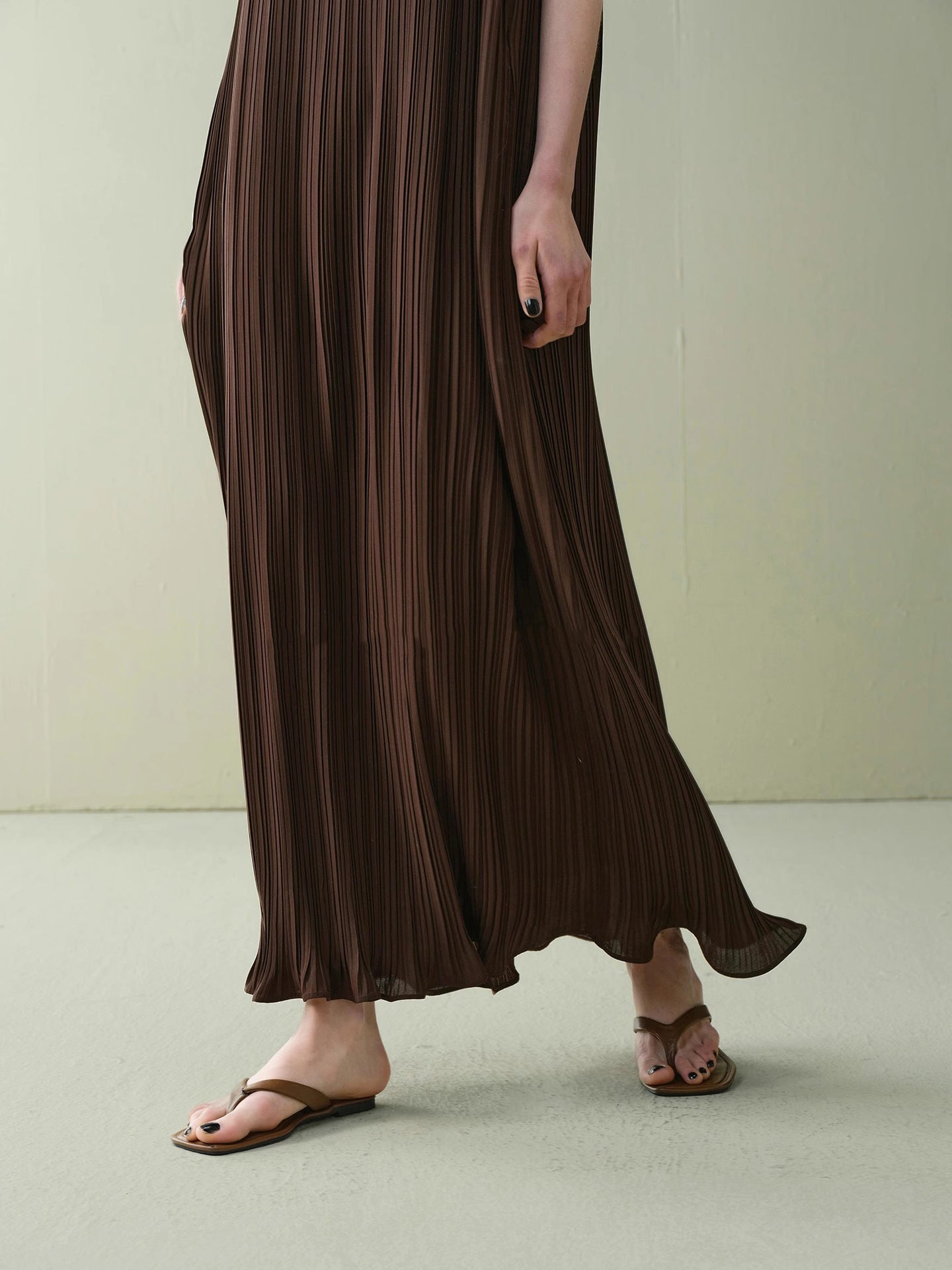 Pleated chiffon halter maxi summer dress