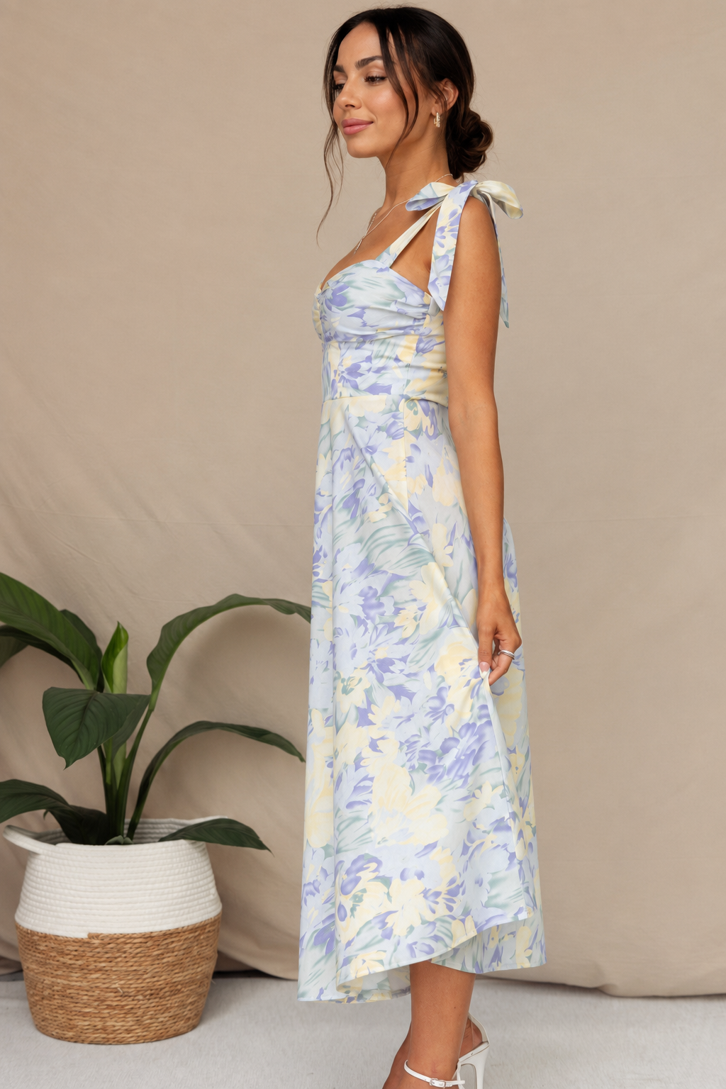 Floral midi sundress with tie straps and v neckline