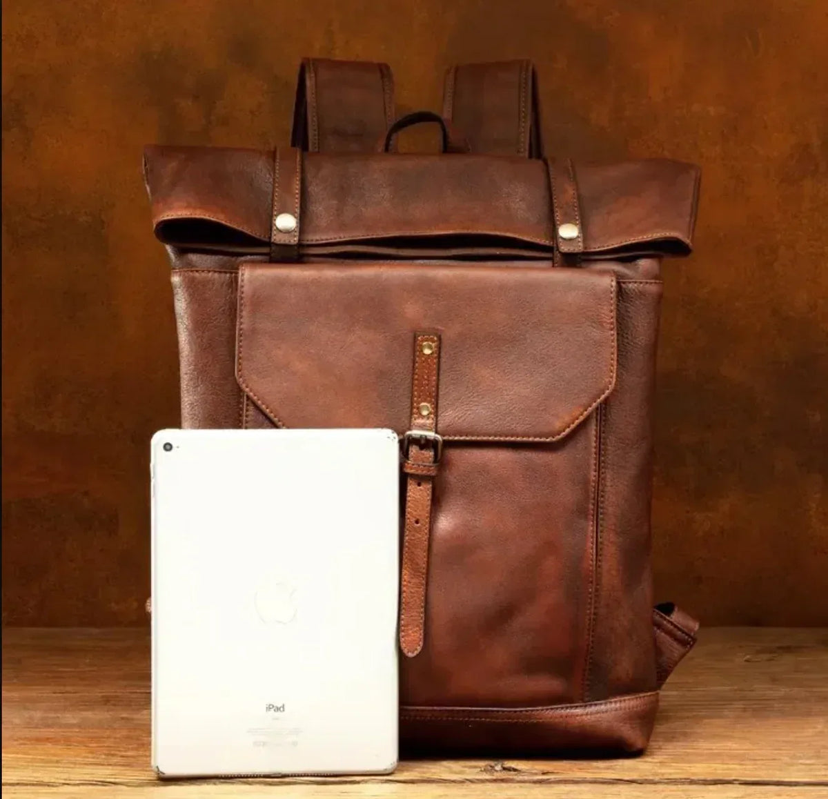 Men’s Retro Leather Laptop Travel Rucksack