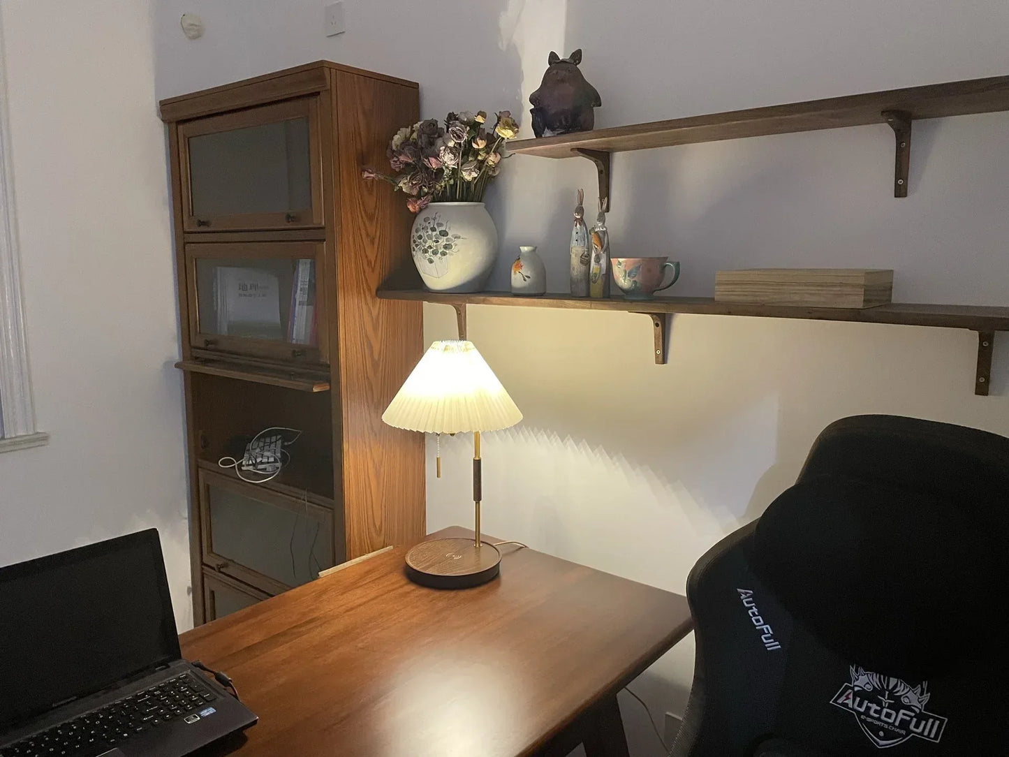 Nordic scandi wooden wireless charging table lamp