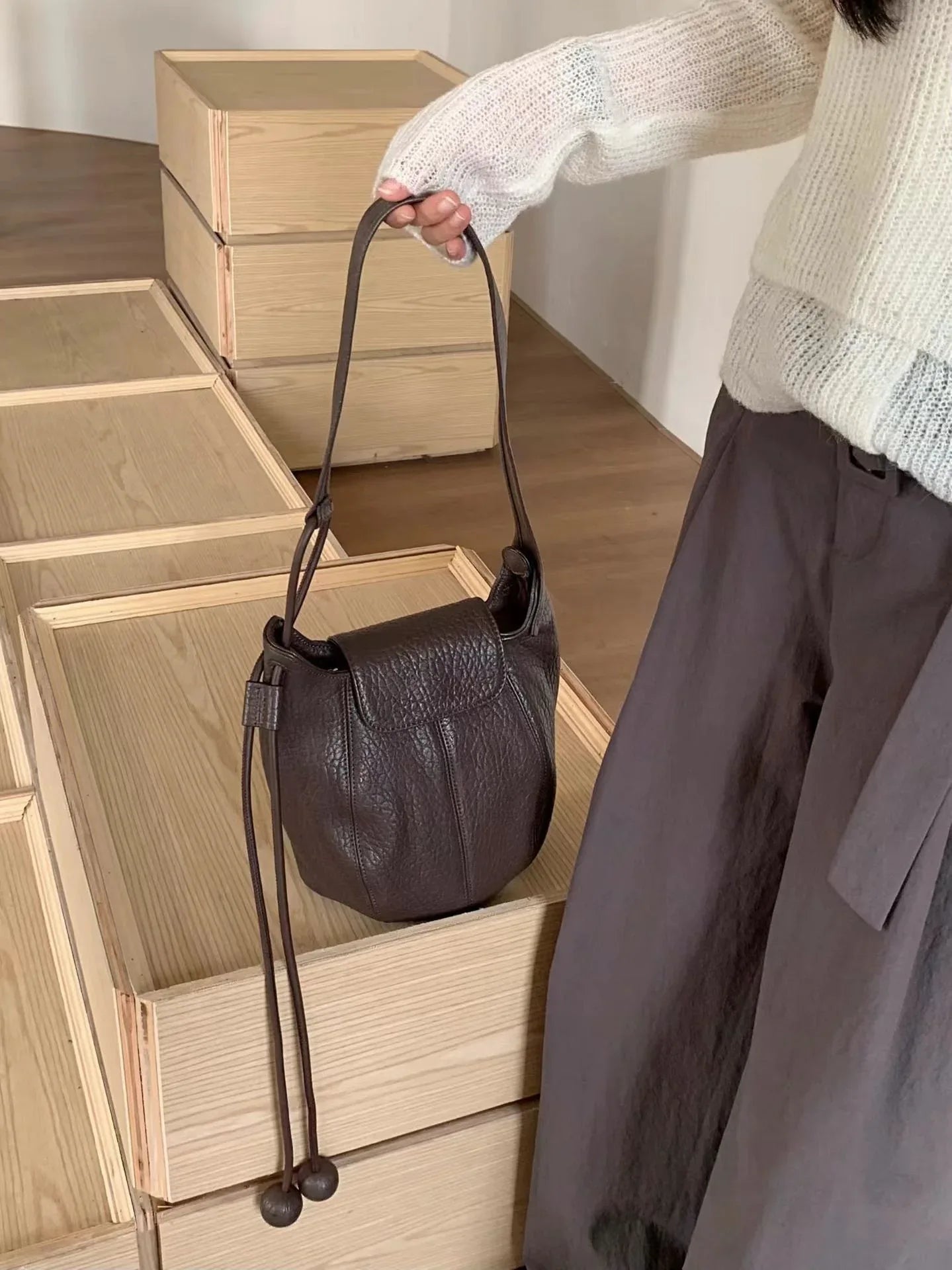 Women’s Genuine Leather Pumpkin Bucket Bag