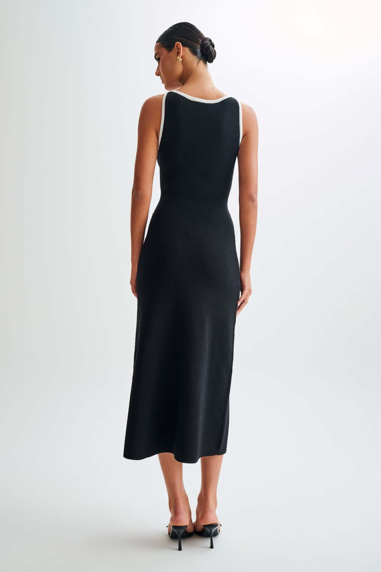 Black Contrast Trim Sleeveless Button Knit Dress