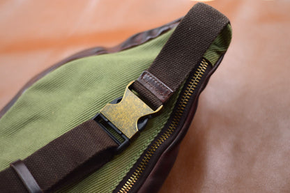 Leather Chest Bag for Men and Women Crossbody Messenger Purse