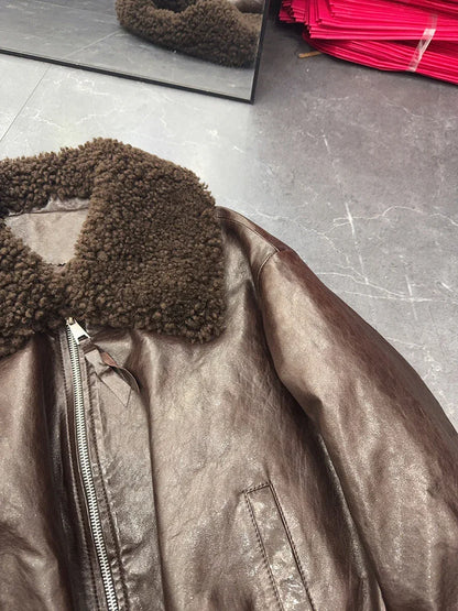 Genuine leather women bomber jacket with fur collar