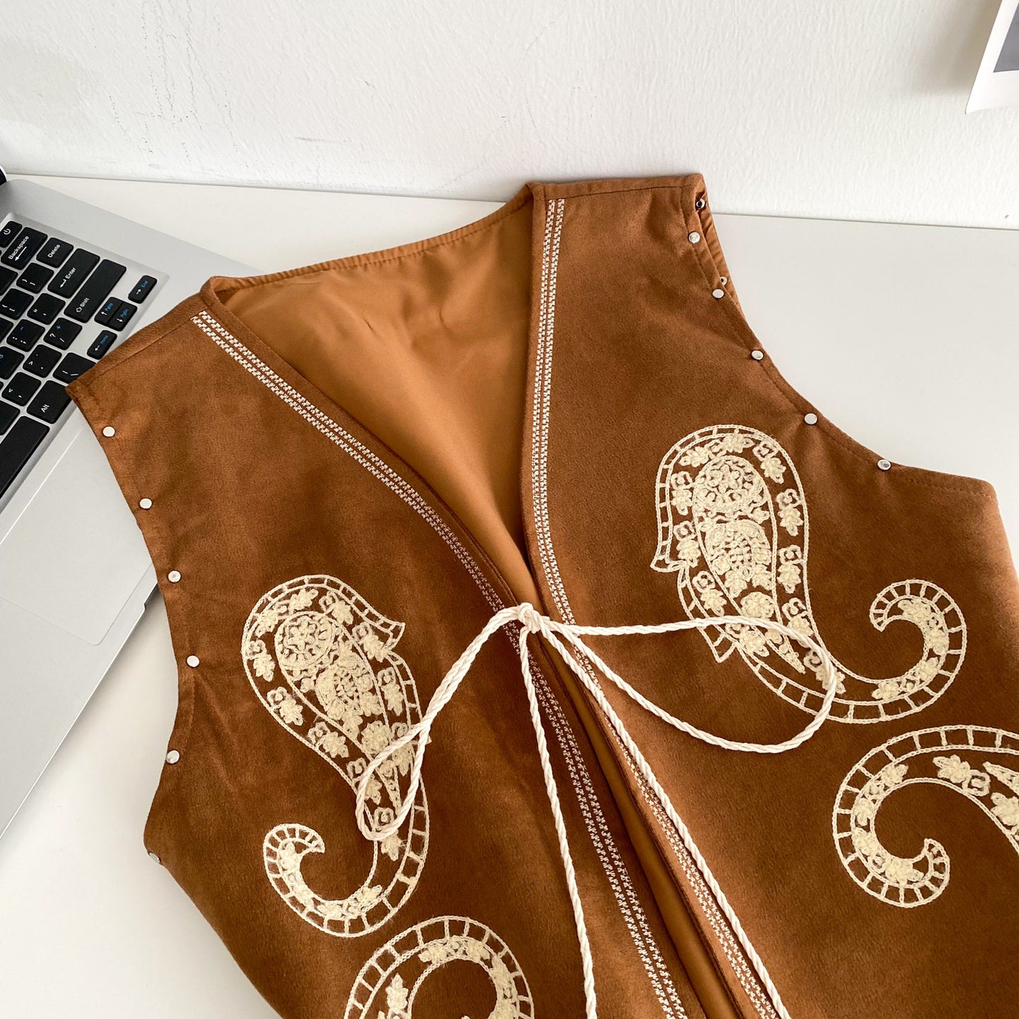 Women Embroidered Chenille Vest V-Neck Lace-Up with Tassel