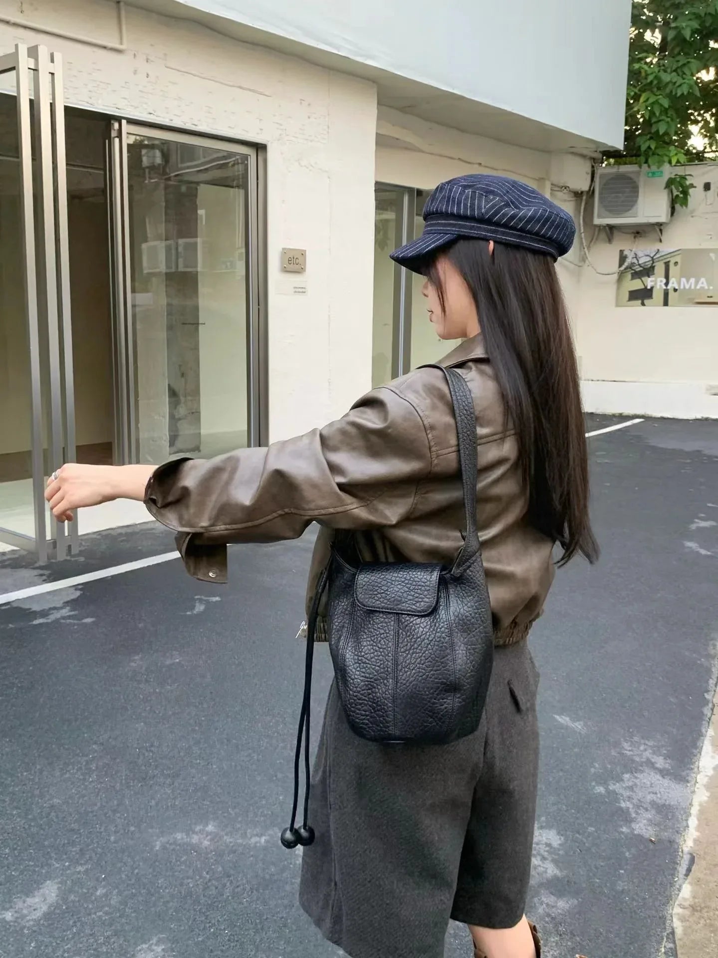 Women’s Genuine Leather Pumpkin Bucket Bag