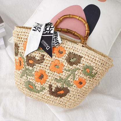 Women's straw summer beach bag