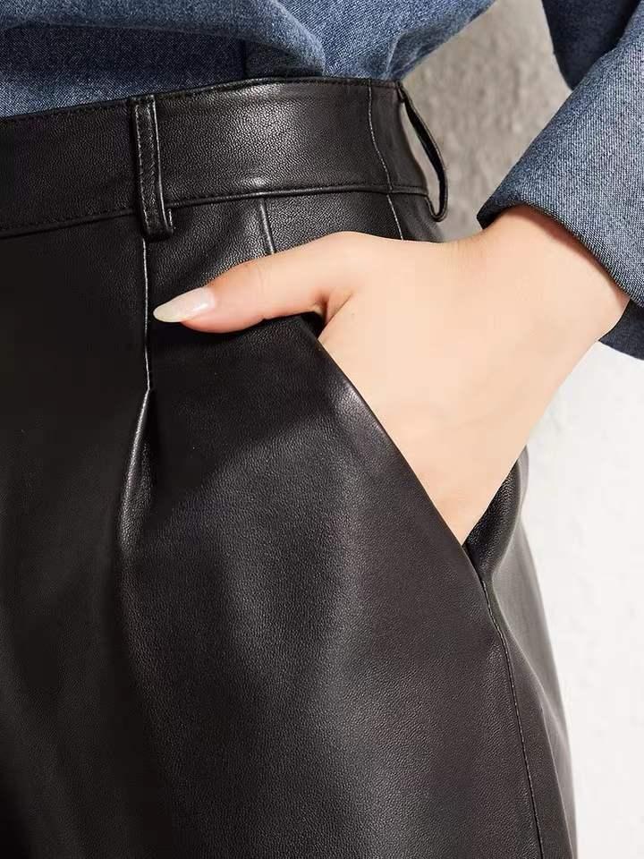 Women’s Genuine Leather Mid-Length Suit Shorts