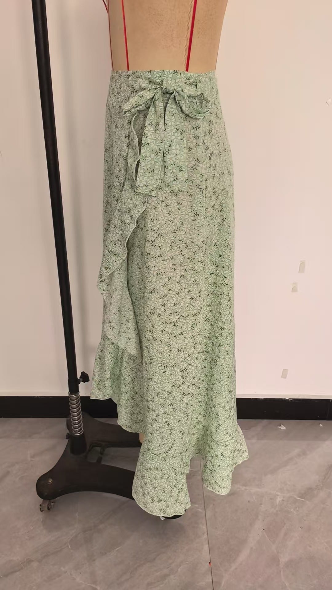 side wrap maxi skirt summer beach outfit
