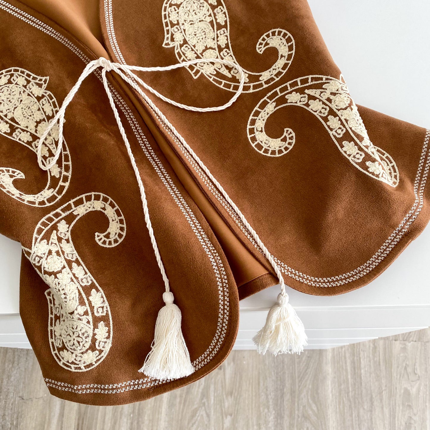 Women Embroidered Chenille Vest V-Neck Lace-Up with Tassel