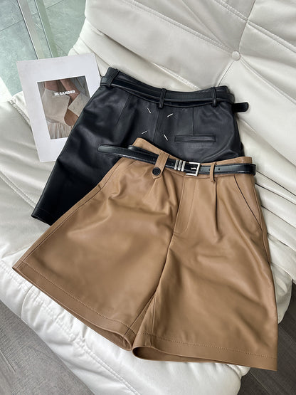 High waisted sheepskin leather bermuda shorts
