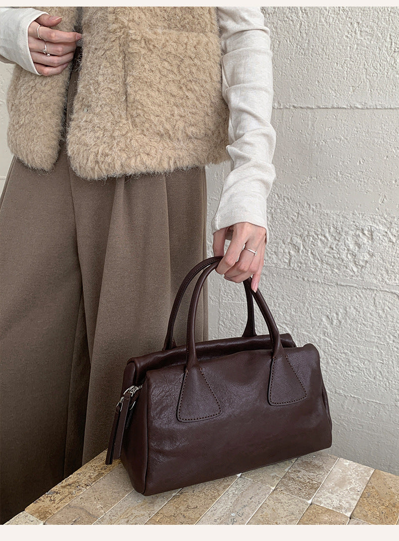 Women’s Vegetable-Tanned Leather Triangle Bag