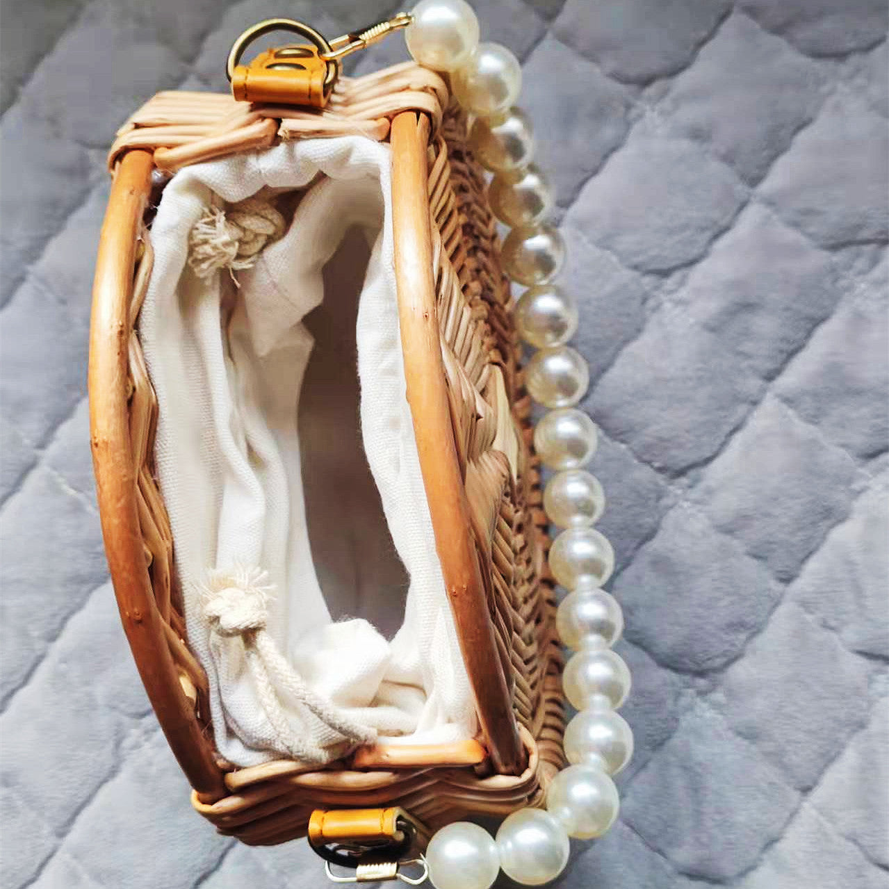 Straw Crossbody Purse Round Woven Bag with Pearl Handle