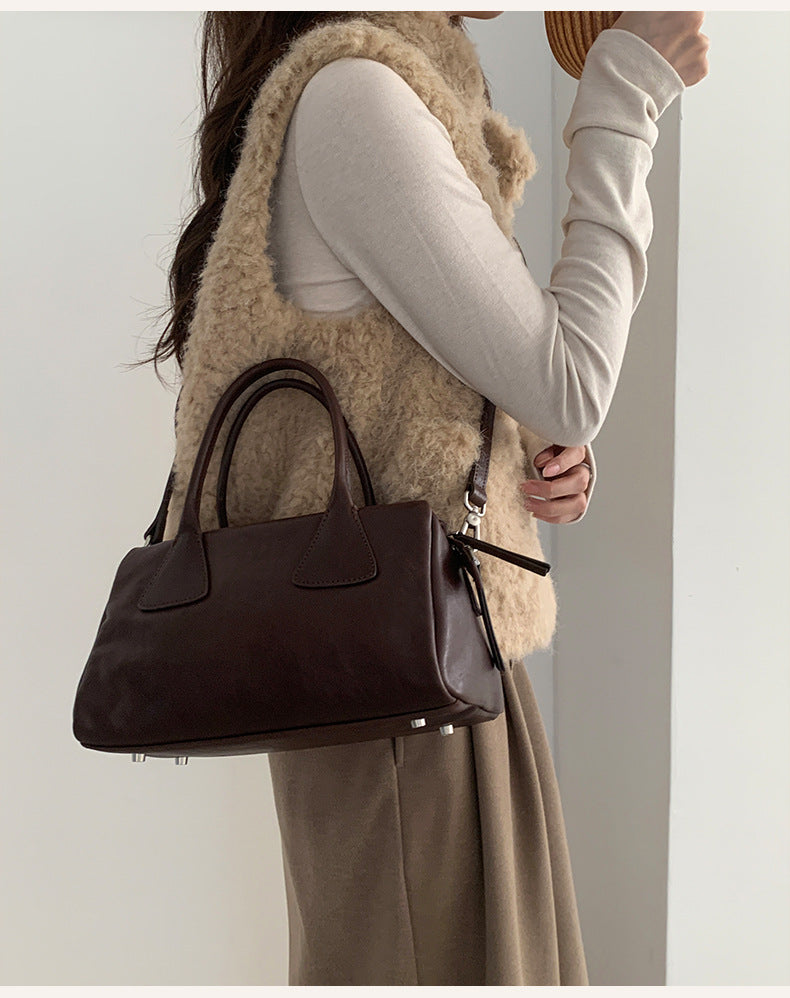 Women’s Vegetable-Tanned Leather Triangle Bag