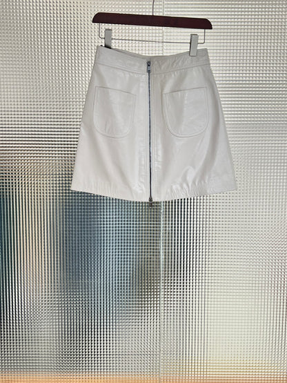 Women Off White Leather Mini Skirt With Zip Front