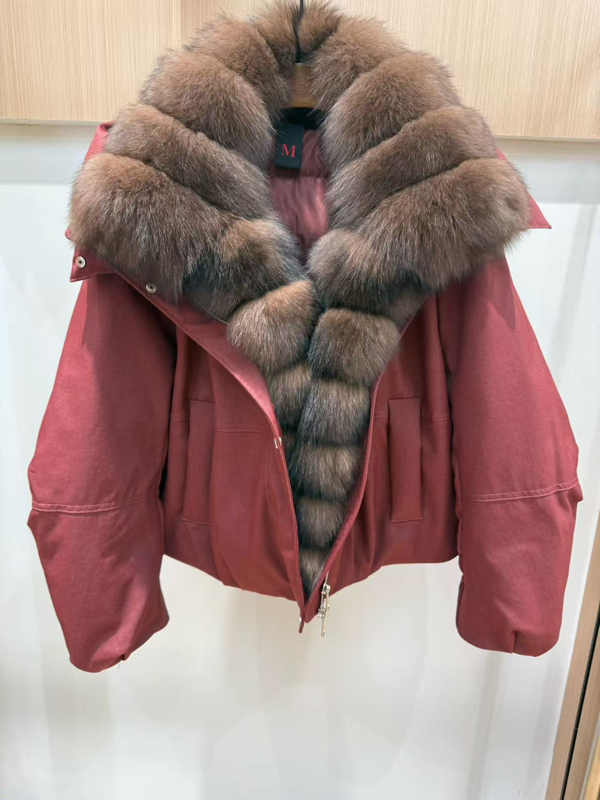 Fur Collar Jacket for Women with Detachable Fox Fur and Down 4 S