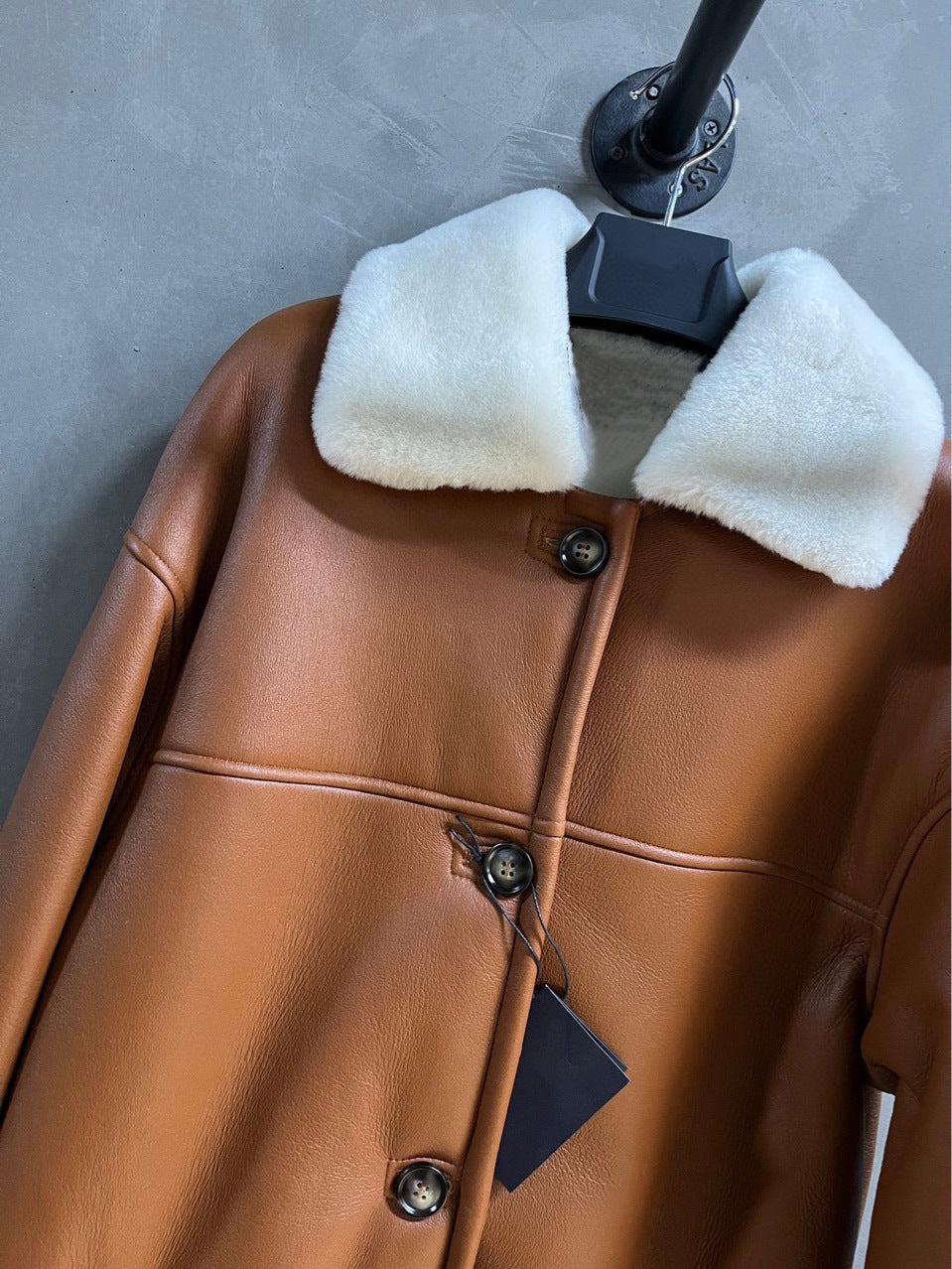 Women’s Mid-Length Shearling Leather Coat with Merino Fur Collar