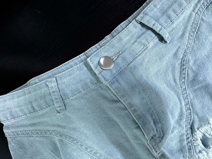 High waisted denim shorts with frayed light wash hem