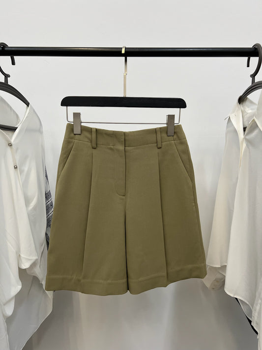 High-waisted double-pleated casual suit shorts