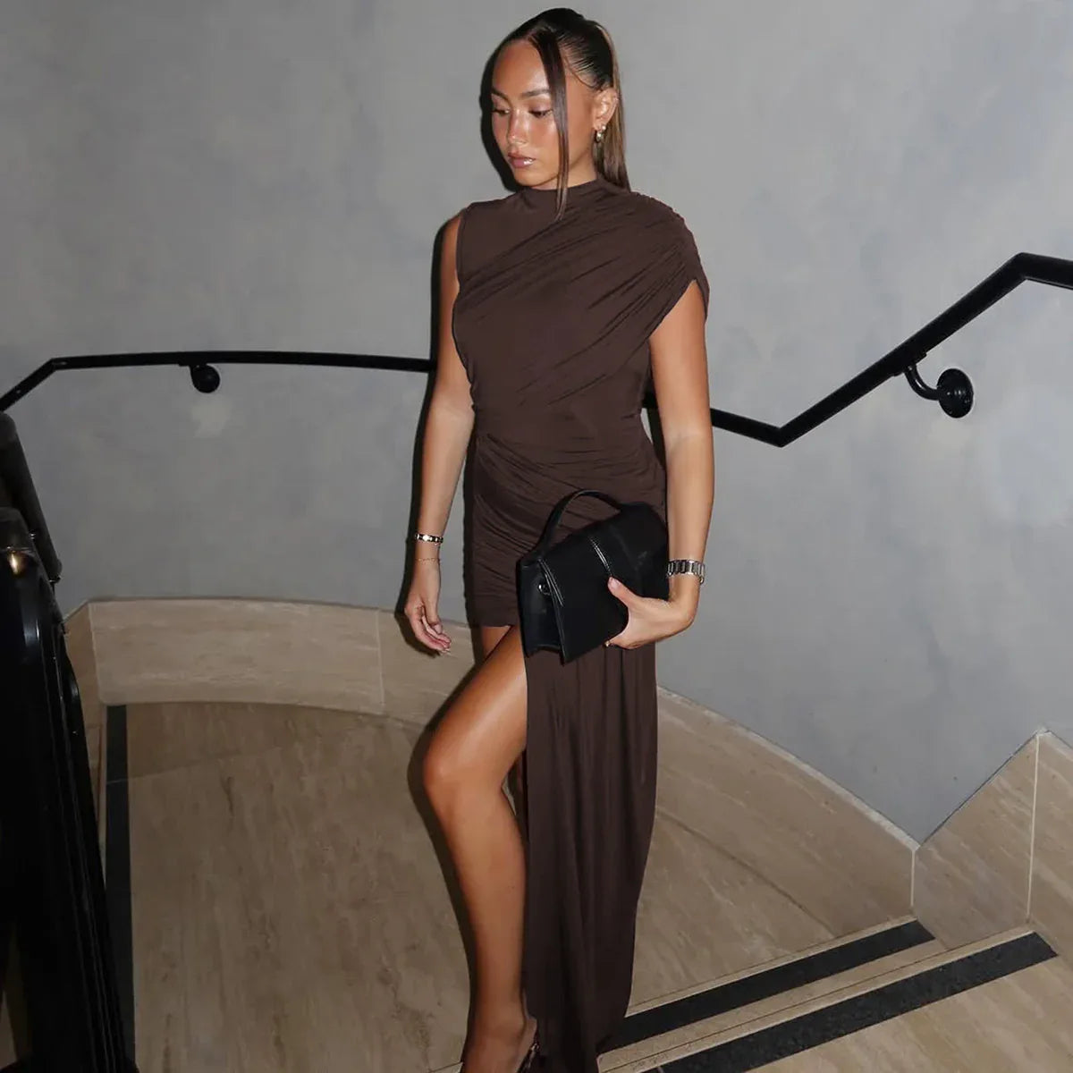 Slim fit pleated ribbon evening dress