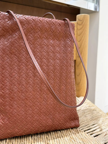 women leather woven tote bag for commuting
