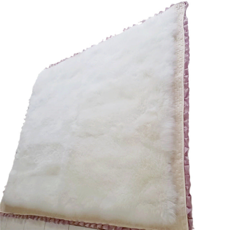 White Sheepskin Bed Pad with Soft Natural Wool Covering