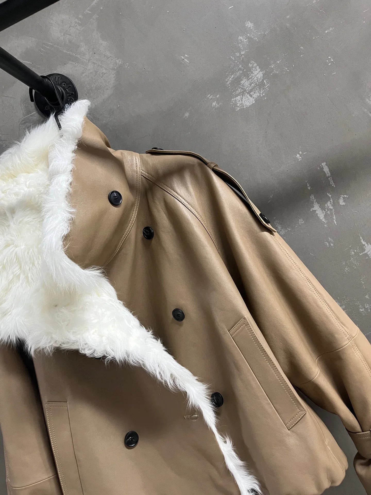 Women’s Leather Jacket Fur With Oversized Collar