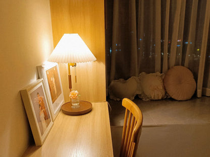 Nordic scandi wooden wireless charging table lamp