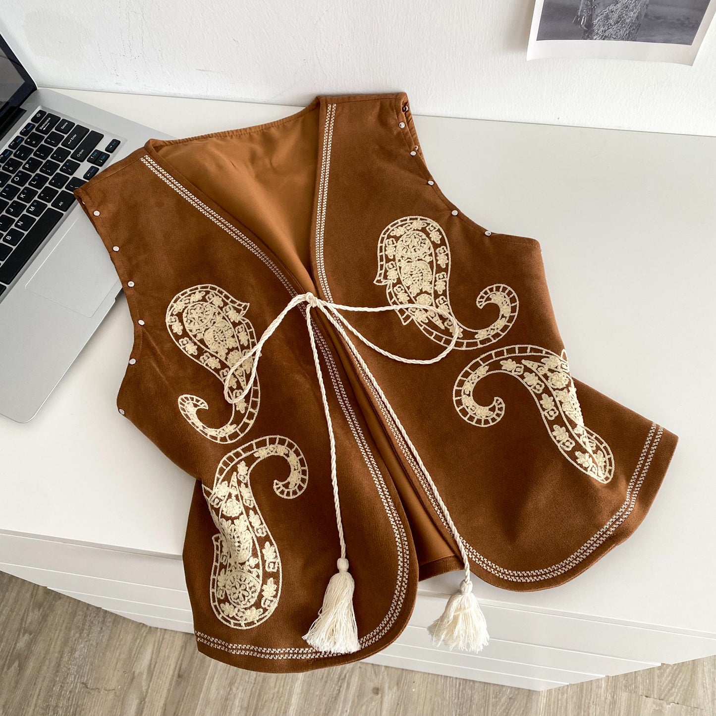 Women Embroidered Chenille Vest V-Neck Lace-Up with Tassel