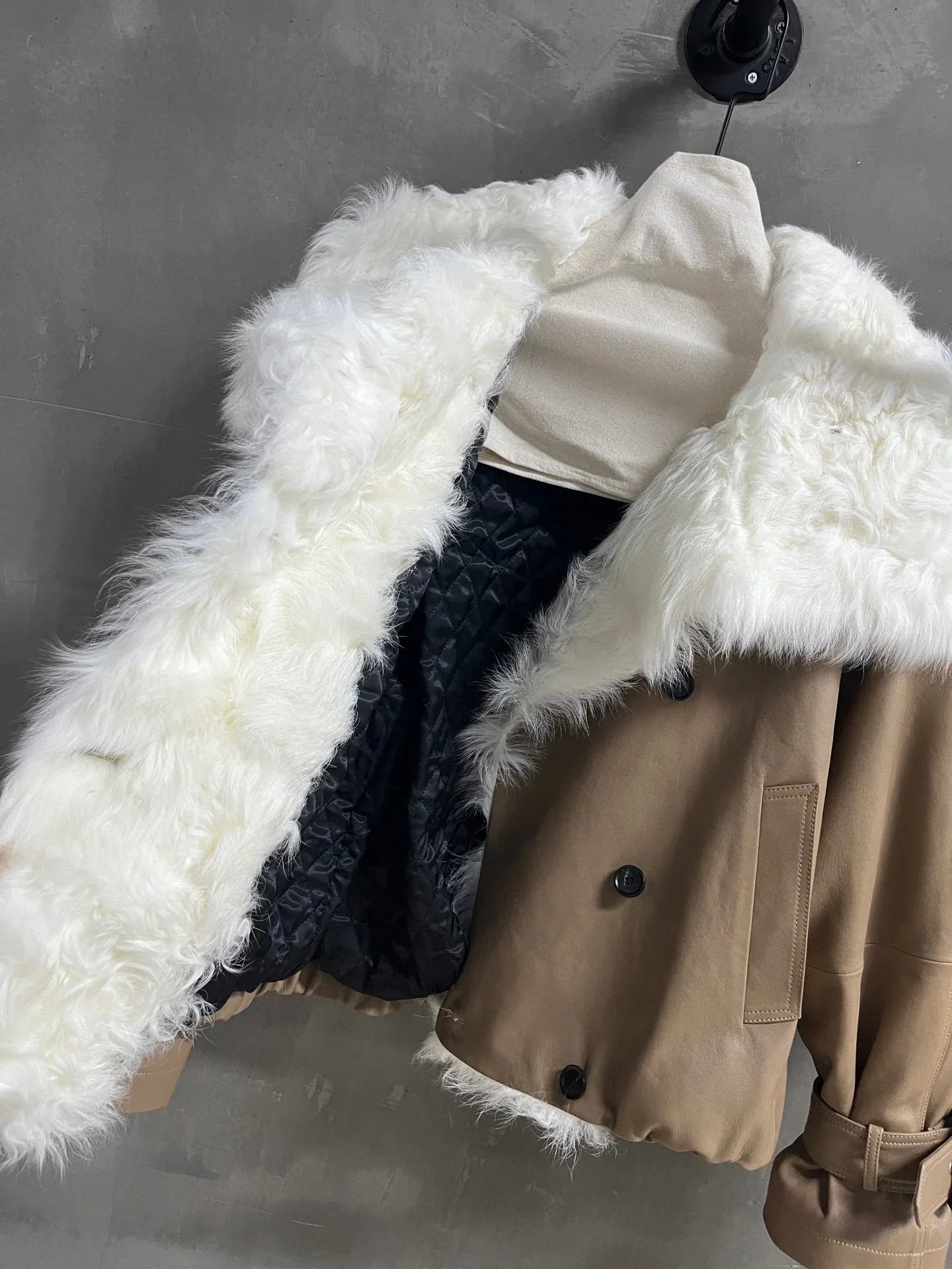 Women’s Leather Jacket Fur With Oversized Collar