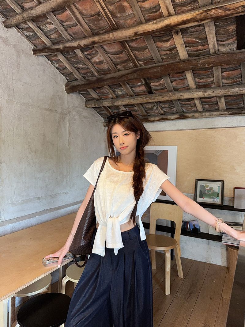 round neck t shirts for women with waist knot