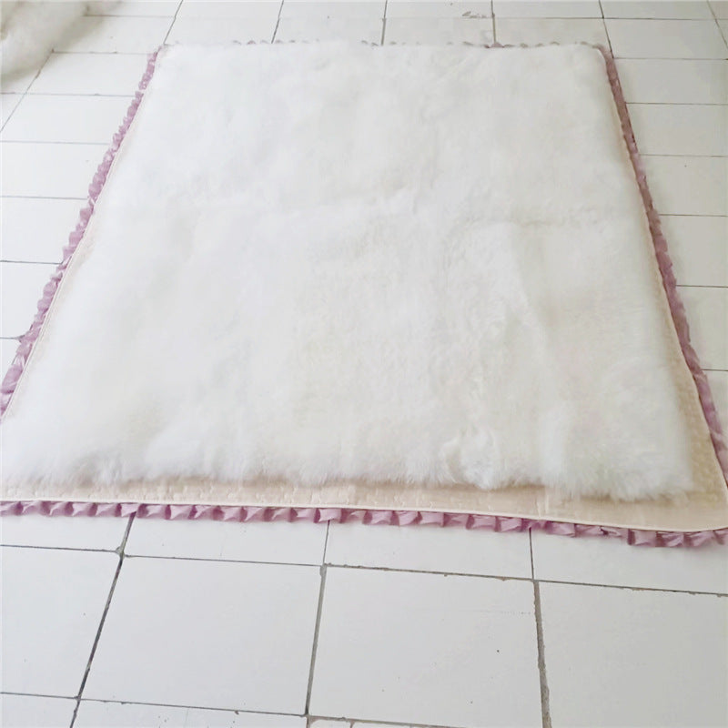 White Sheepskin Bed Pad with Soft Natural Wool Covering