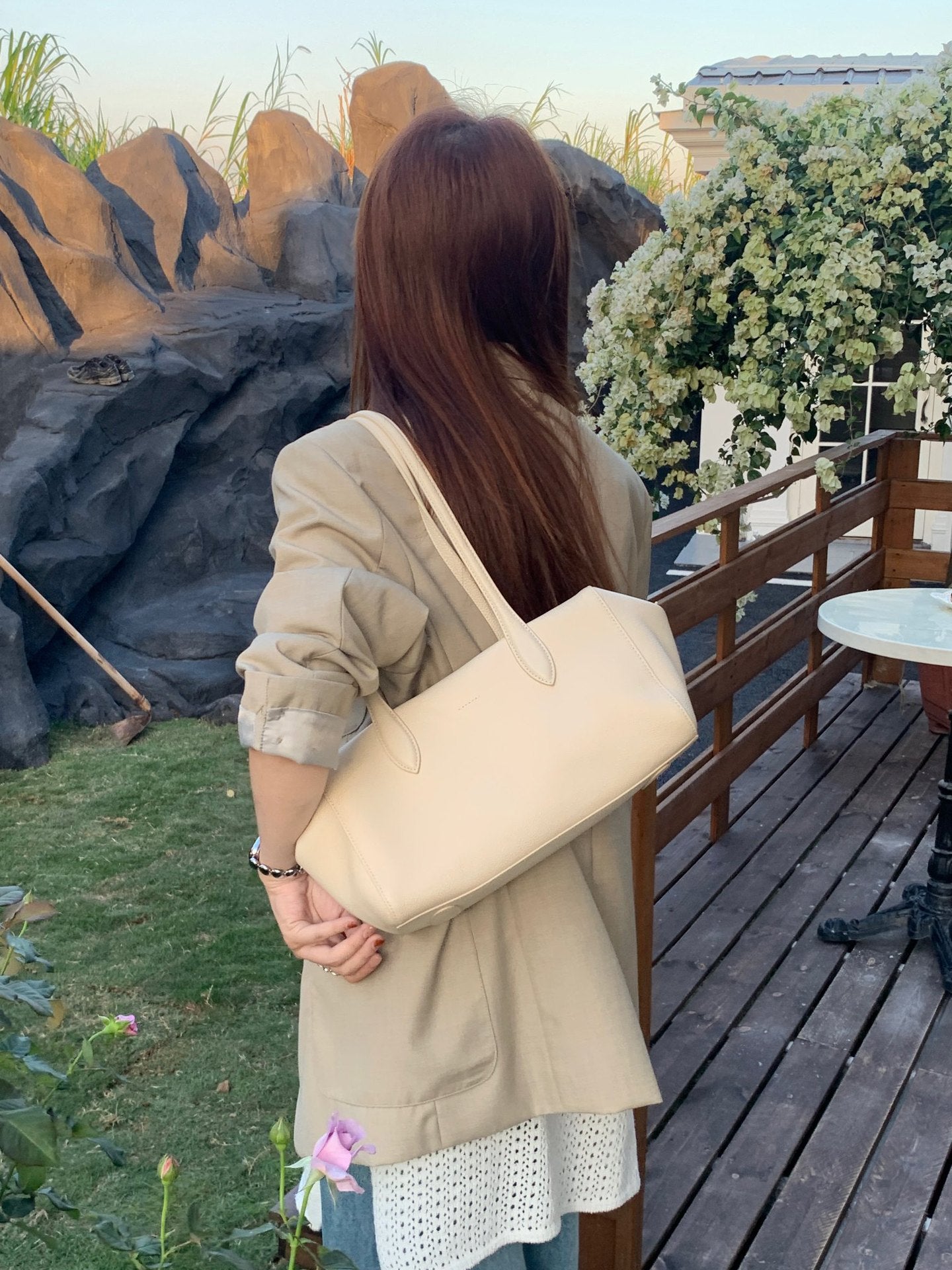 Top-grain cowhide Boston shoulder baguette bag