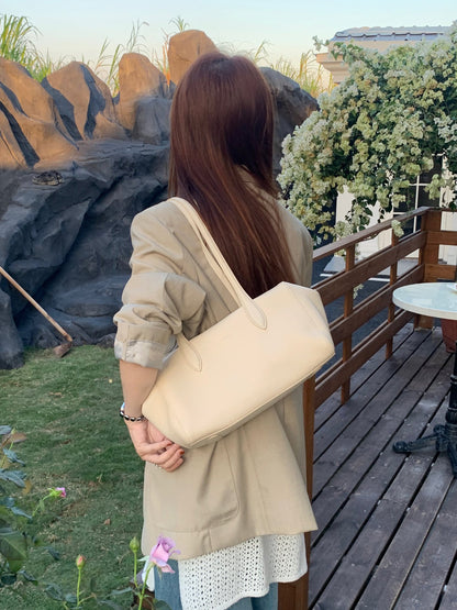 Top-grain cowhide Boston shoulder baguette bag