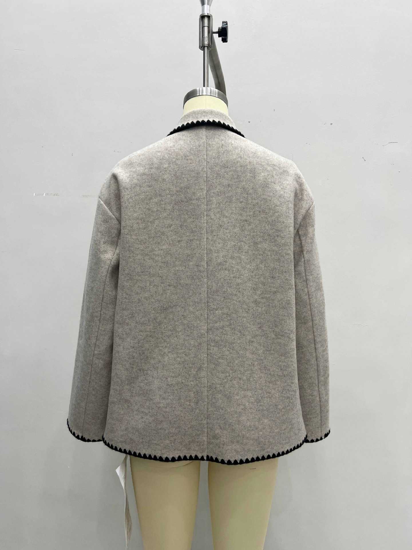 Women’s Wool Blend Contrast Trim Lapel Jacket with Double Pockets